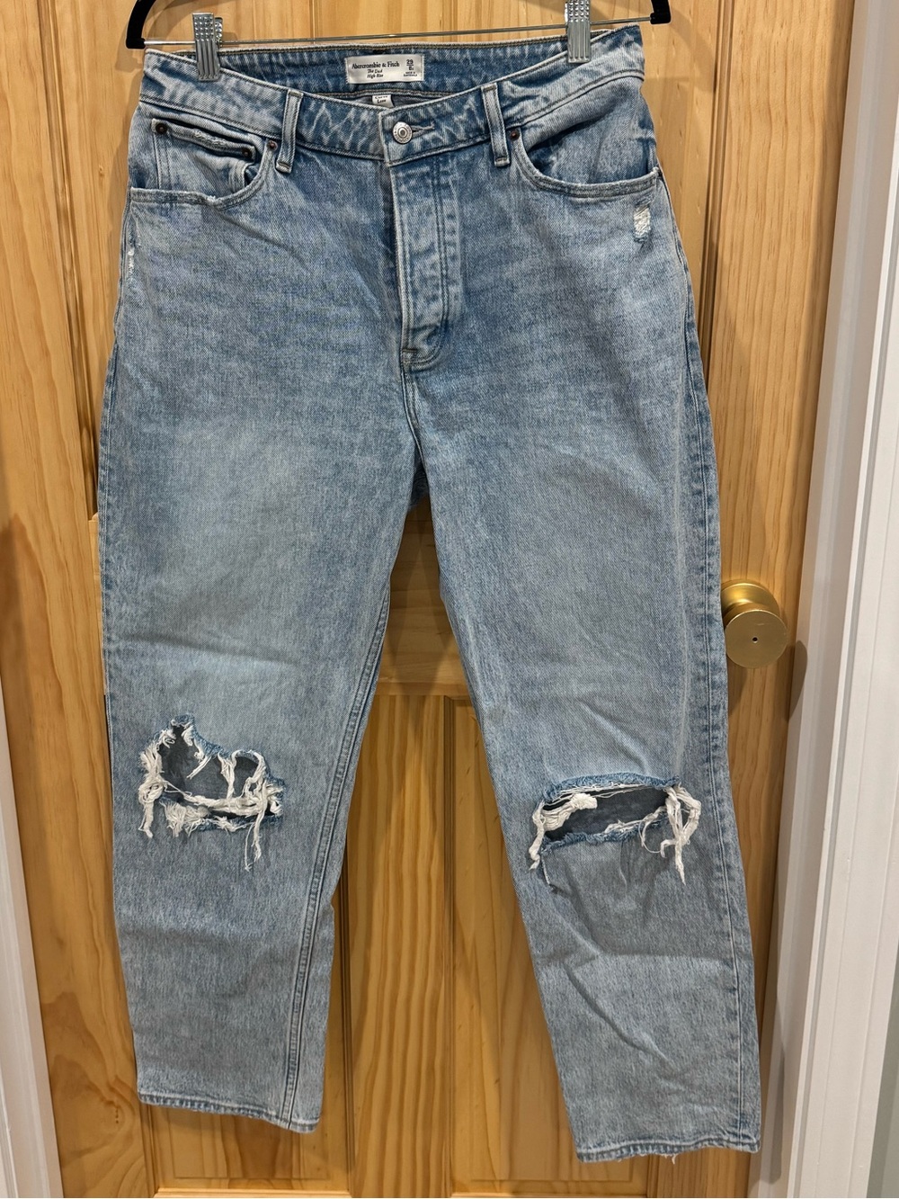 Abercrombie & Fitch Curve LoveThe Dad High Rise Light Distressed Jeans